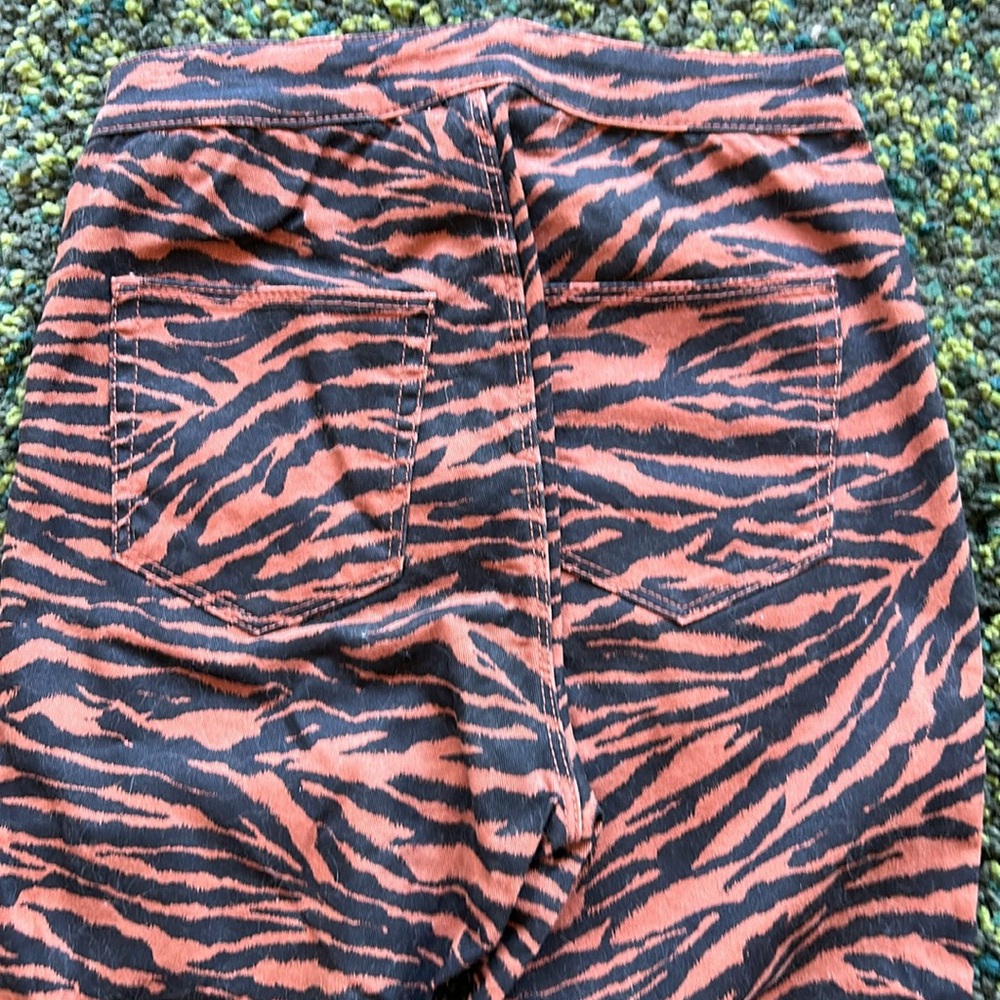 Divided by H&M Tiger Print Skinny Jeans - Picture 4 of 4